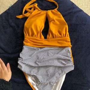 Textured and Striped Halter One-Piece Swimsuit - L